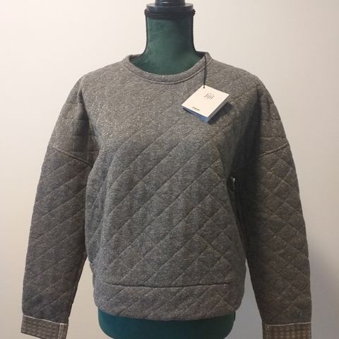 New Jijil sweater, size 40
