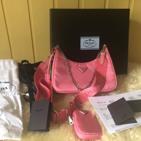 Prada Re- edition 2005 Nylon bag (rosa)