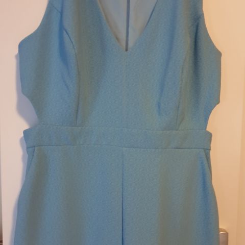 Ny buksedress / shortsdress str 14 / 42