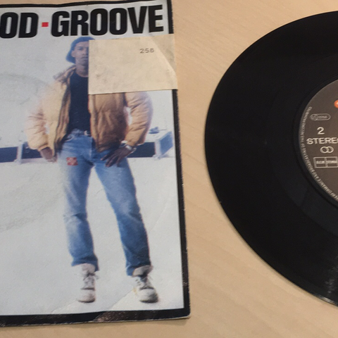 Derek B – Good Groove   ( 7" 1988)