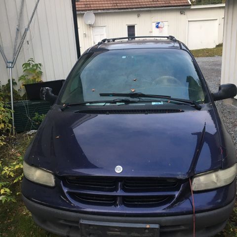 Chrysler voyager 2,5 tid selges i deler