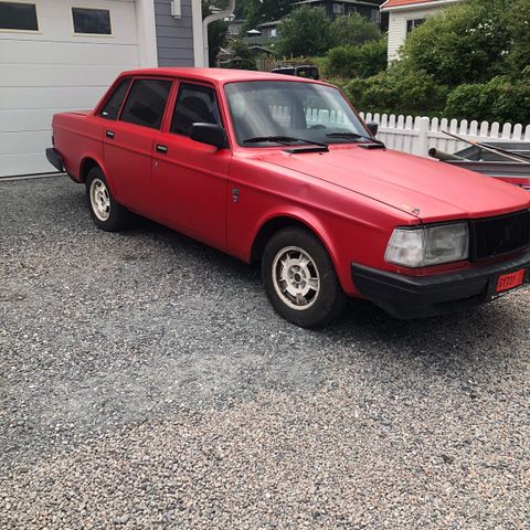 Volvo 240 deler ØK