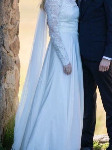 Brudekjole i italiensk silke med slør