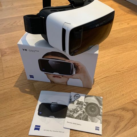 Zeiss VR One Plus Headset (VR Briller)