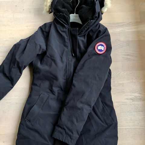 CANADA GOOSE 3000,-