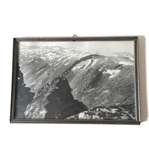 Vintage bilde / gammelt foto av fjell i glass og ramme