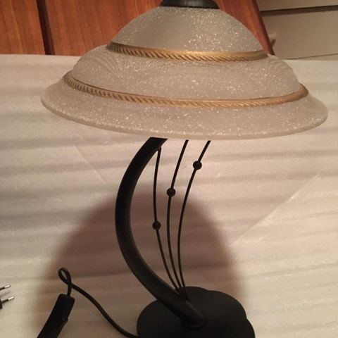 Stor tung lampe