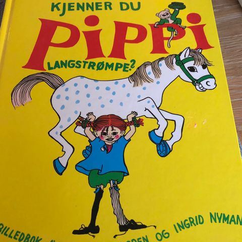 Kjenner du Pippi Langstrømpe av Astrid Lindgren til salgs.