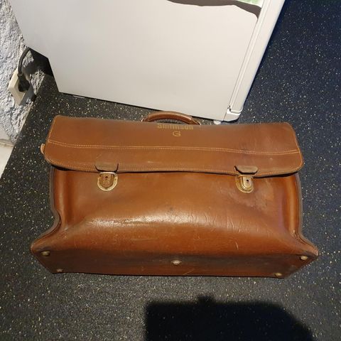 Bag/ koffert  i lær vintage