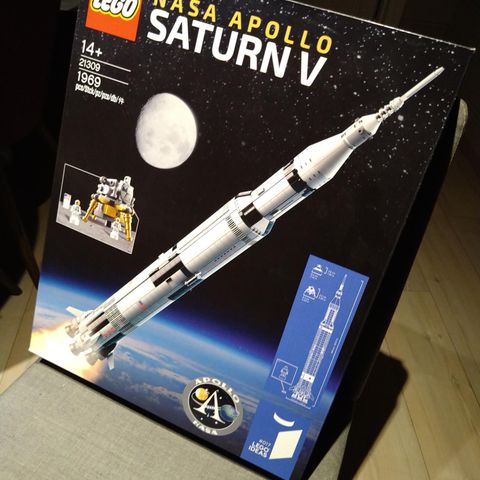 LEGO 21309 NASA apollo saturn V utgått