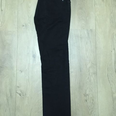 17. Mai jeans Part Two Stretch LV: 80 cm 36/38 Ikke brukt