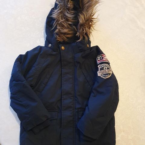 Parkas str 104 fra Hampton  Republikk, Kappahl