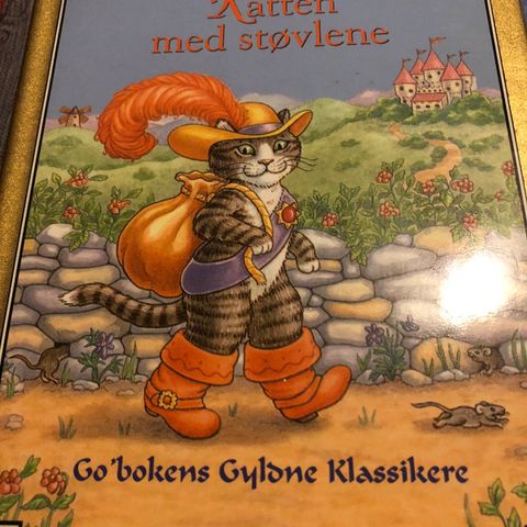 Katten med støvlene  Go bokens gyldne klassikere til salgs. 