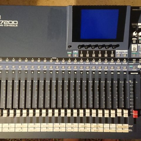 Roland VM-7200 V-Mixing System 24-bits 96-channal Digital Mixer