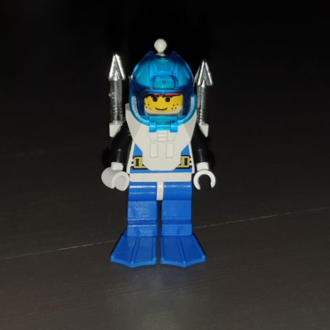 LEGO Aquanauts | Aquanaut 1 with Blue Flippers (aqu001a)