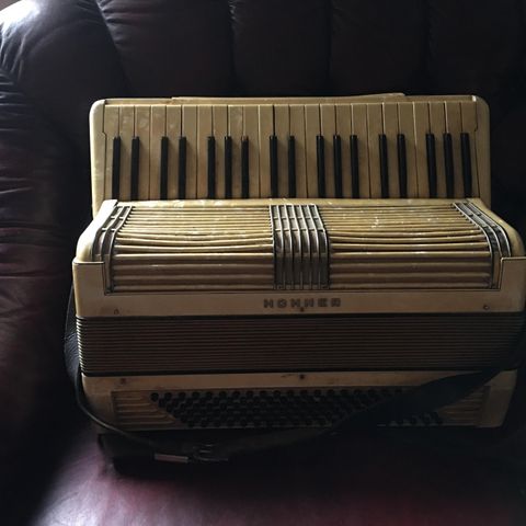 HOHNER TREKKSPILL SELGES KR 5000