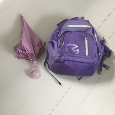 Beckmann skole ransel og paraply selges kr 180