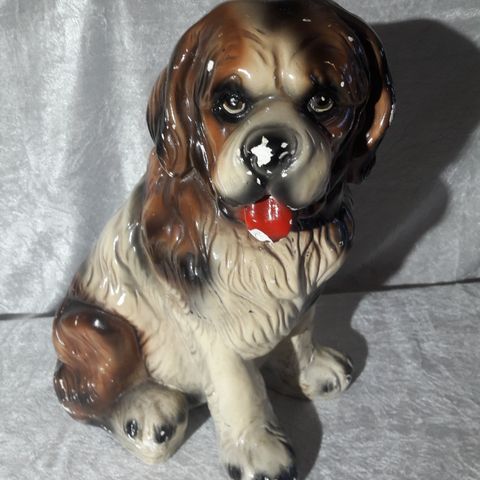 Sliten gammel hund  37 cm h.