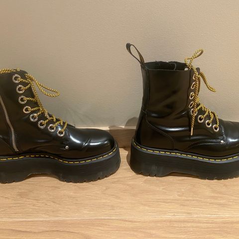 Dr. Martens støvletter