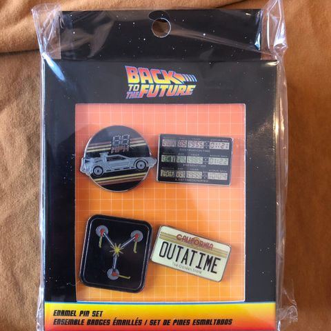 Funko Enamel Pin Set: Back to the Future - Delorean Time Machine (4 Pack)