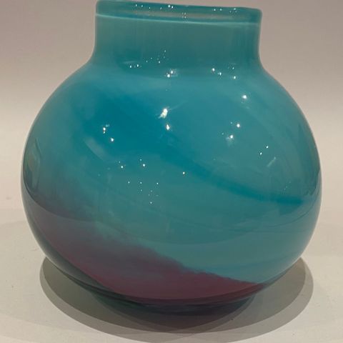 Kunstglass KOSMOS vase fra RANDSFJORDGLASS Torbjørn Torgersen.