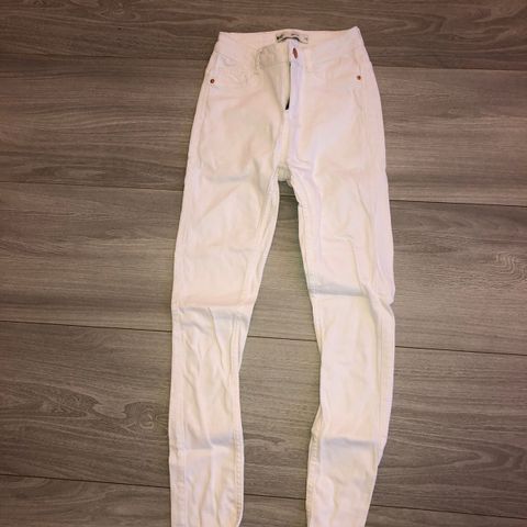 Hvite Gina tricot Molly jeans str xs 