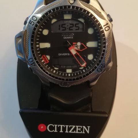 CITIZEN AQUALAND DIVER 200M