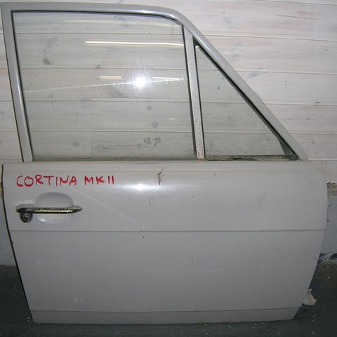 FORD CORTINA-DELER