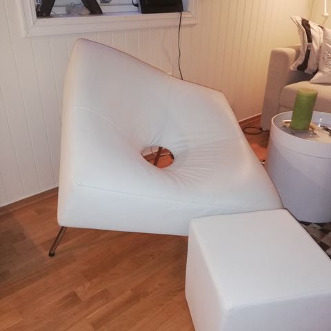 Hole in one designerstol, Sæther og Furuholmen, skinn