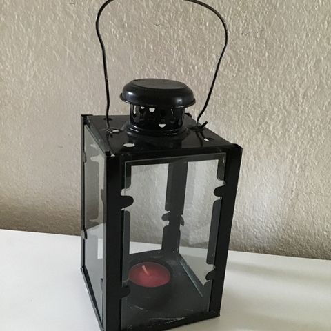 Svart telys lampe