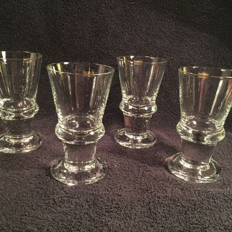 4 stk. KROSNO glass. Samlet for 60,-