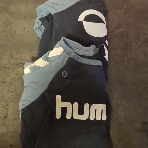 Hummel genser og body