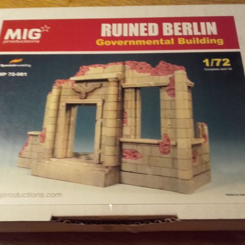1/72 Ruined Berlin Governmental Building Mig MP 72-081