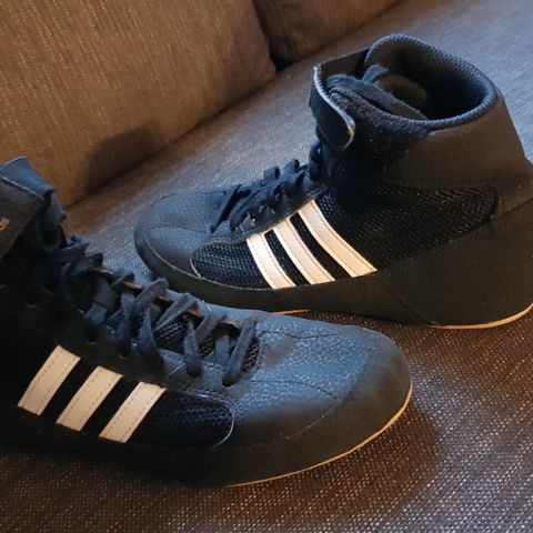 Adidas brytesko str. 36