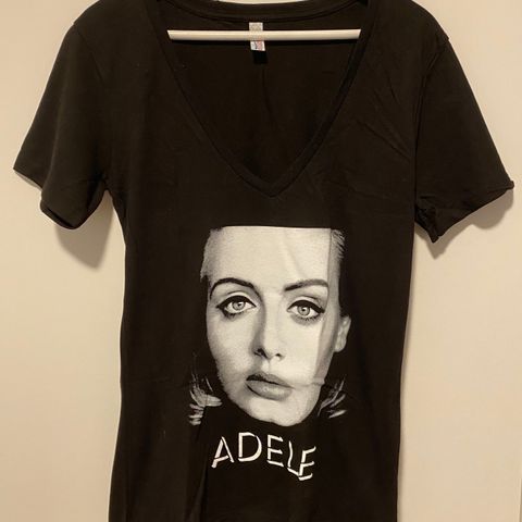 Adele t-skjorte! (Som ny)