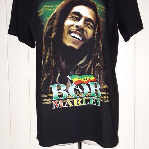 NY BOB MARLEY T-SKJORTE & DVD.THE LIFE,MUSIC AND LEGACY.