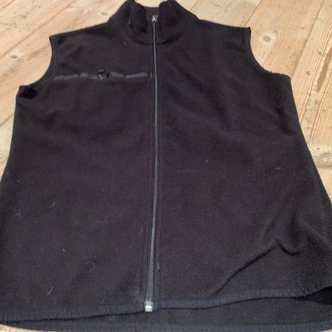 Svart fleece-vest fra Logg/HM, Str L (liten)