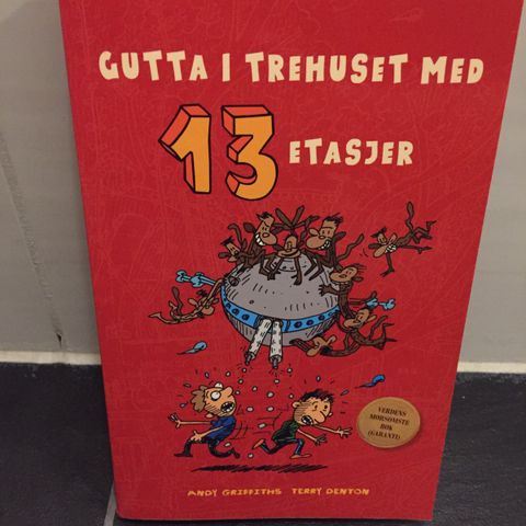 Gutta i trehuset