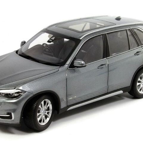 1:18 BMW X5 F15 Paragon