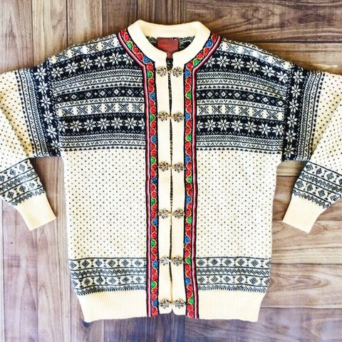 Christiania Pure New Wool Multi Color Sweater Size Large, Pewter Clasp Norway