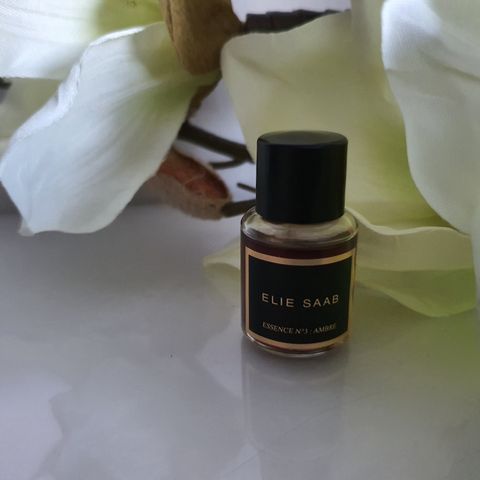 Elie Saab Essence  n 3 Ambre