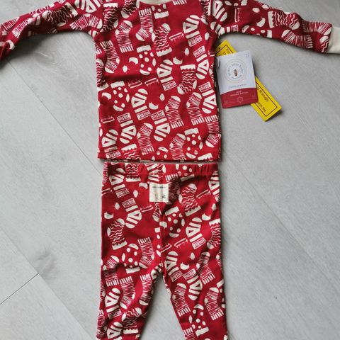 Jul pyjamas fra burt's bees baby