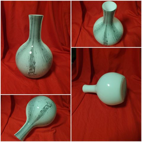 VAKKER ELDRE GLASS VASE 