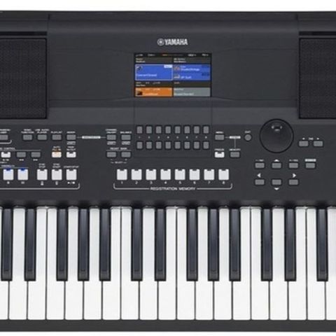 Keyboard Yamaha PSR-SX600 Masse midifiler på USB inkludert. Skandinavisk manual