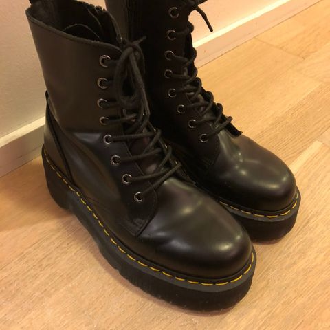 Dr martens jadon NYE