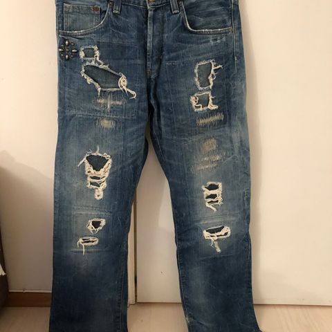 Jeans fra H & M i London. Str. 32 - 30