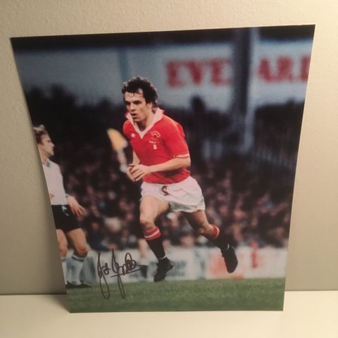 Manchester United - Joe Jordan signert 25x20 cm fotografi med COA