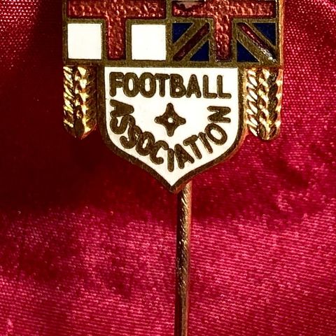 Engelsk pins fotball fra 1981