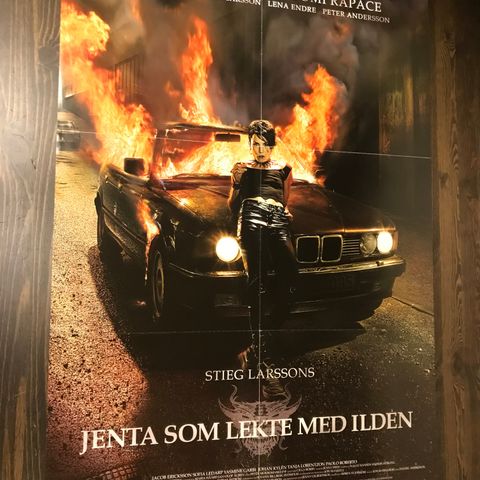 Jenta som lekte med ilden Kinoplakat