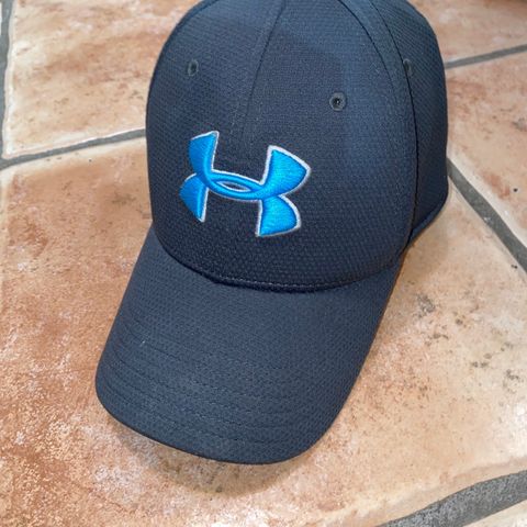 UNDER ARMOR caps